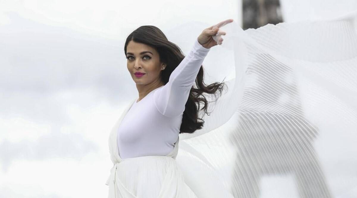 Hoa hậu thế giới đẹp nhất mọi thời đại Aishwarya Rai tỏa sáng tại ...