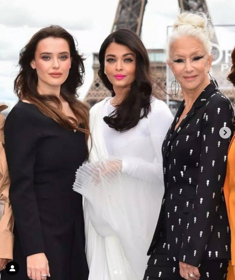 'Hoa hậu đẹp nhất thế giới' Aishwarya Rai tỏa sáng tại Tuần lễ thời trang Paris