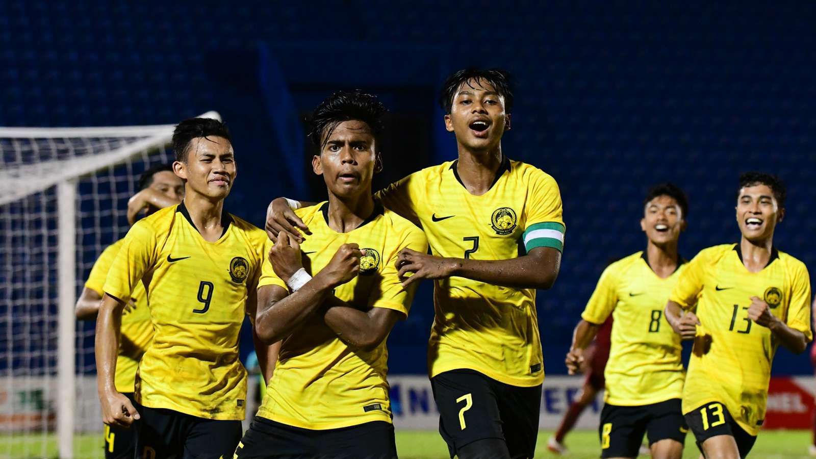 sea games 30 u22 malaysia muon dung do u22 viet nam tai ban ket sea games