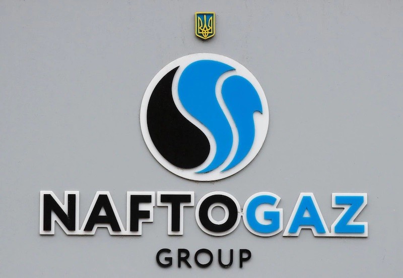 Logo của công ty năng lượng nhà nước của Ukraine Naftogaz được nhìn thấy bên ngoài trụ sở chính của công ty ở trung tâm Kyiv, Ukrain. (Nguồn: Reuters)