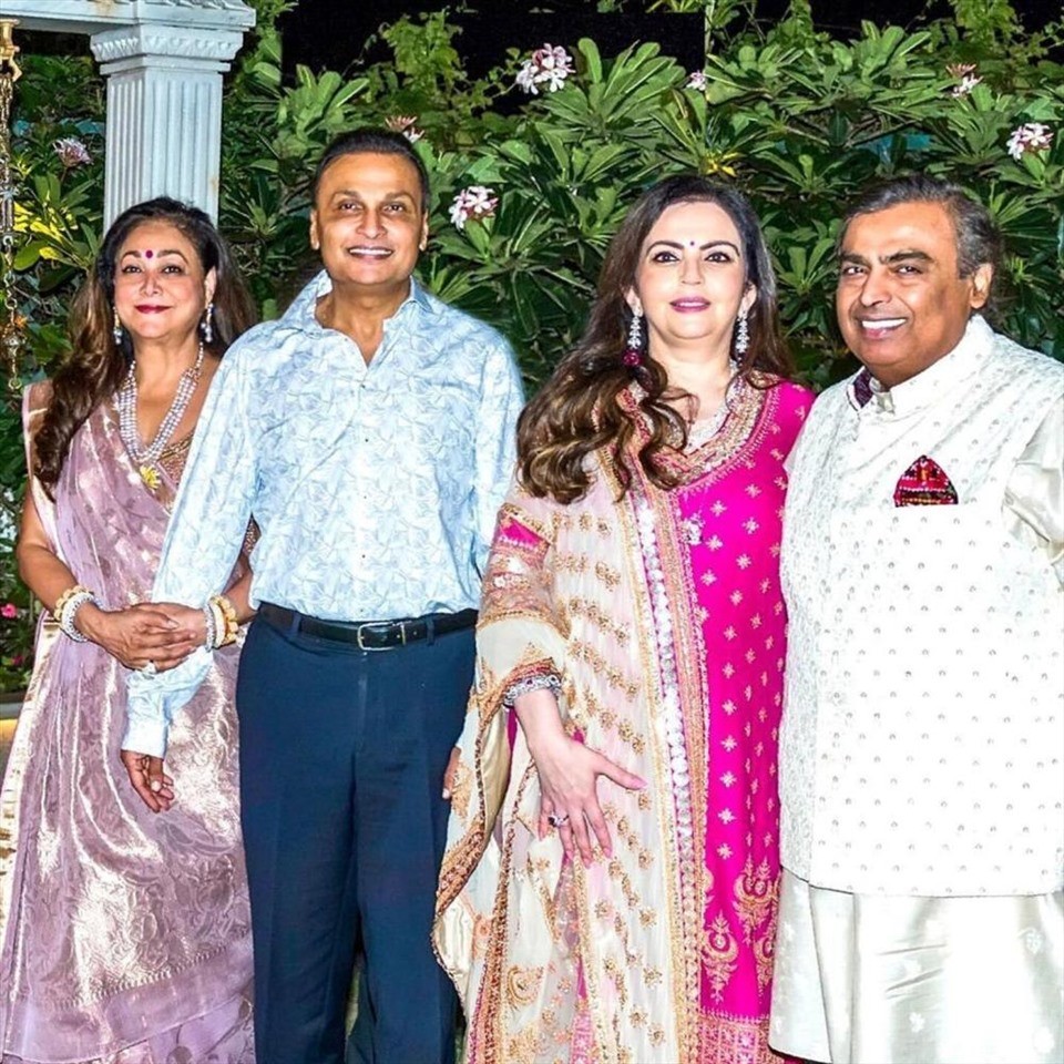 Cuộc sống xa hoa của vợ tỷ phú giàu nhất Ấn Độ Mukesh Ambani