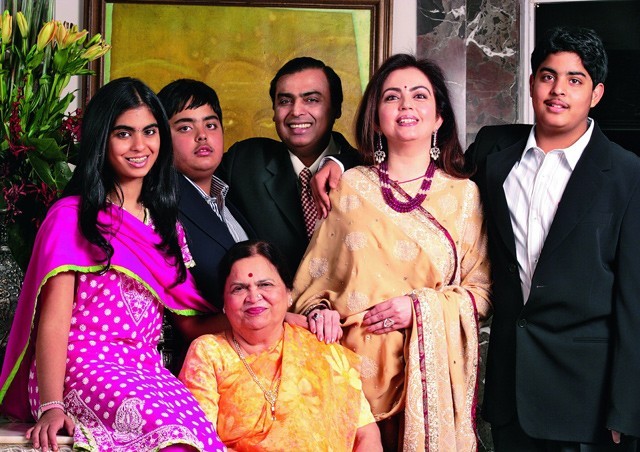 Cuộc sống xa hoa của vợ tỷ phú giàu nhất Ấn Độ Mukesh Ambani