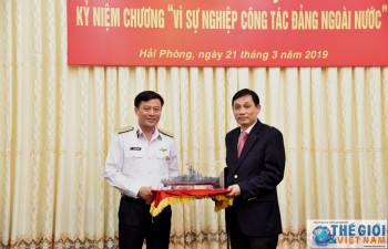 Thứ trưởng Bộ Ngoại giao, Chủ nhiệm Ủy ban Biên giới Quốc gia Lê Hoài Trung làm việc với Bộ Tư lệnh Hải Quân