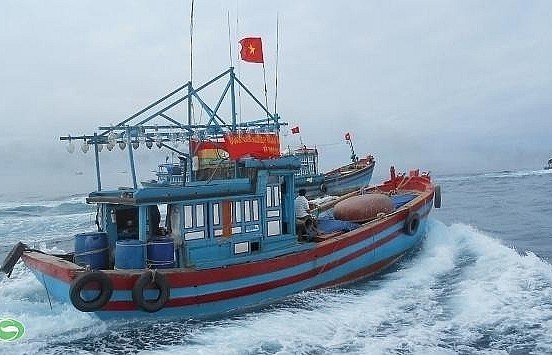 Ngư dân Việt Nam cứu vớt 32 ngư dân Trung Quốc bị nạn trên vùng biển gần quần đảo Trường Sa