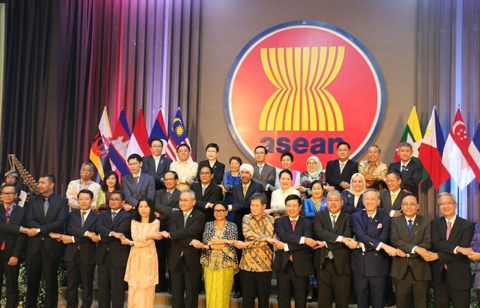 Phó Thủ tướng Phạm Bình Minh dự Lễ kỷ niệm 52 năm ASEAN tại Indonesia