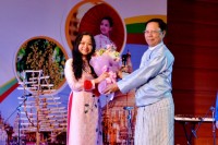 Chuyện Ngoại giao: Nữ Đại sứ Việt Nam hát bài hát Myanmar