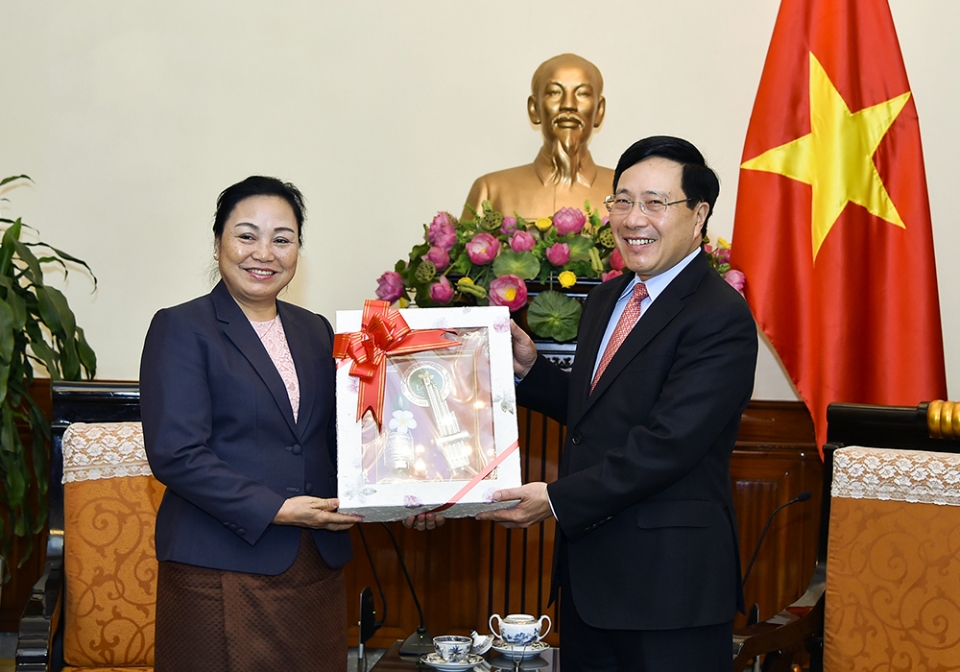 Mối quan hệ hữu nghị vĩ đại, đoàn kết đặc biệt Việt – Lào moi quan he huu nghi vi dai doan ket dac biet viet lao