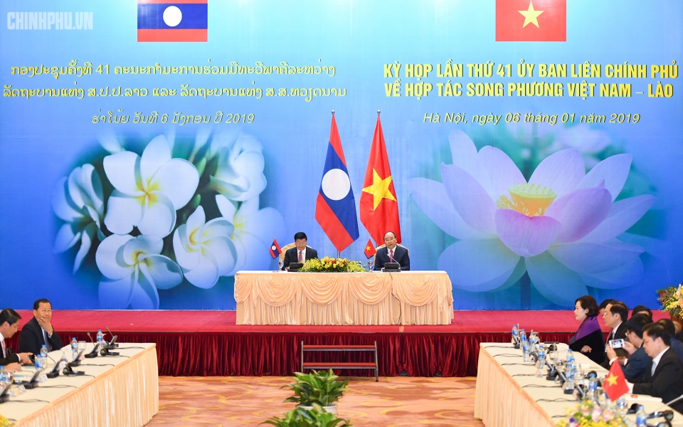 vietnamese lao pms co chair meeting of inter governmental committee