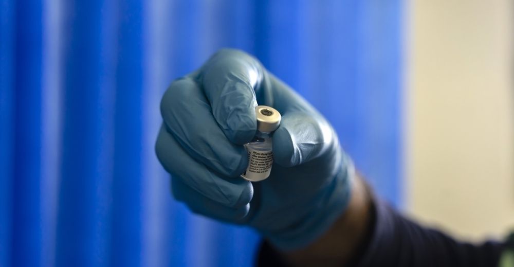 EU đạt được thỏa thuận mua thêm 300 triệu liều vaccine Covid-19 từ Pfizer/BioNTech