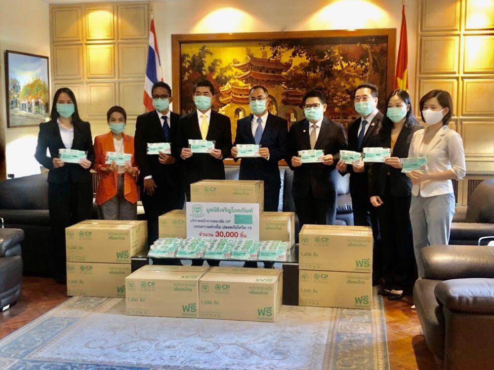 Tập đoàn Charoen Pokphand quan tâm đến sức khỏe của người Việt Nam ở Thái Lan trong dịch Covid-19