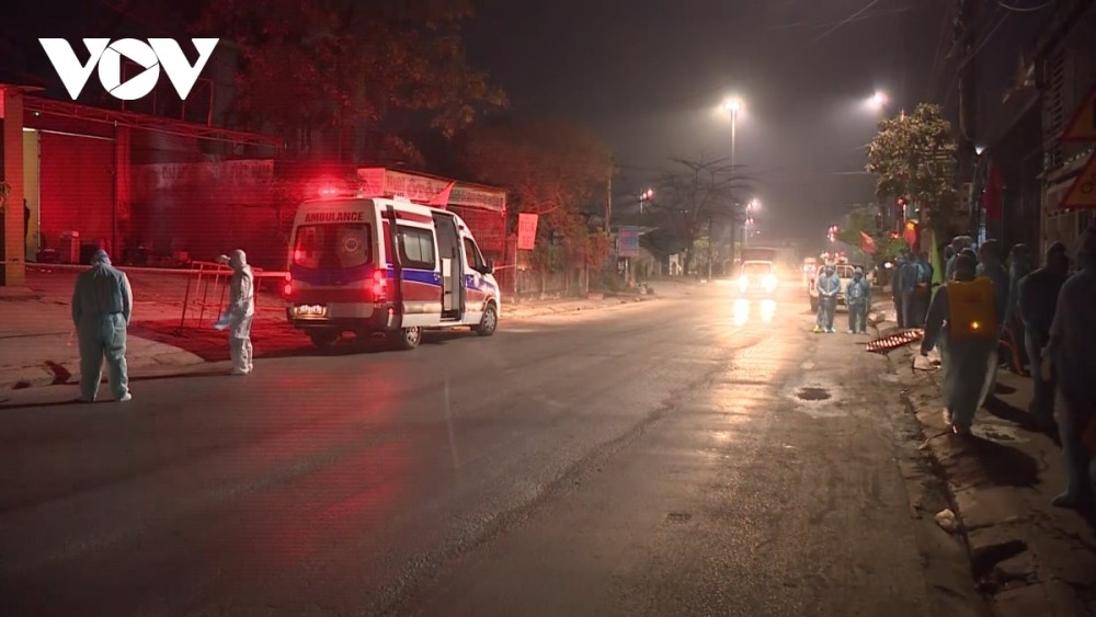 A street in Ha Long City, Quang Ninh province, has been under tight scrunity after a positive case was detected. 