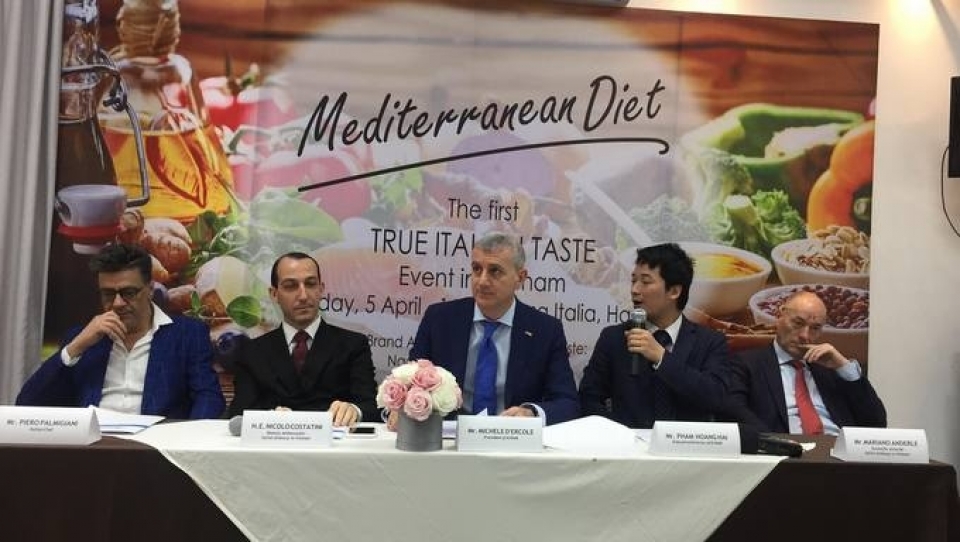 italian cuisine promoted to vietnamese people