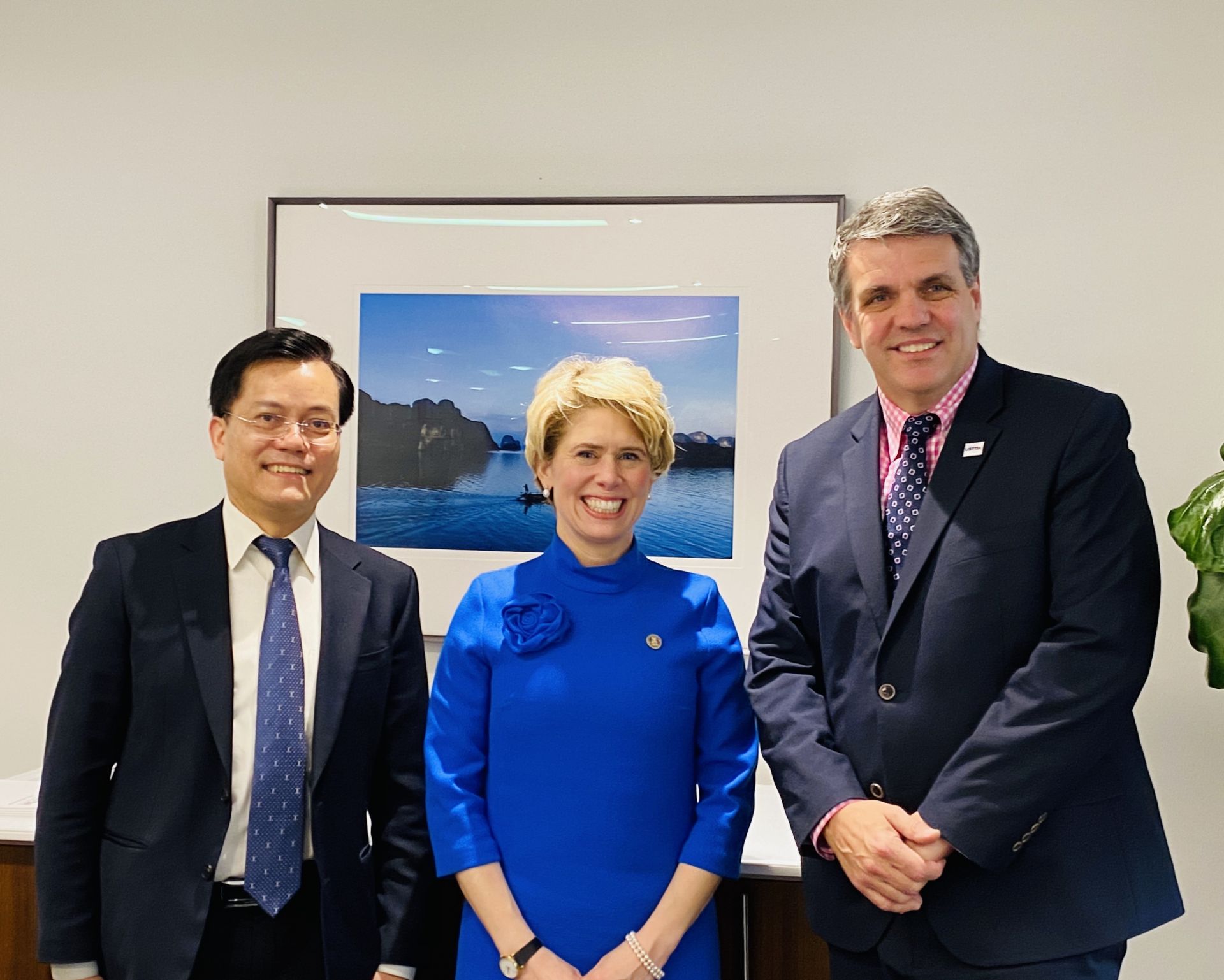 vietnam contributes to asean us cooperation in trade finance