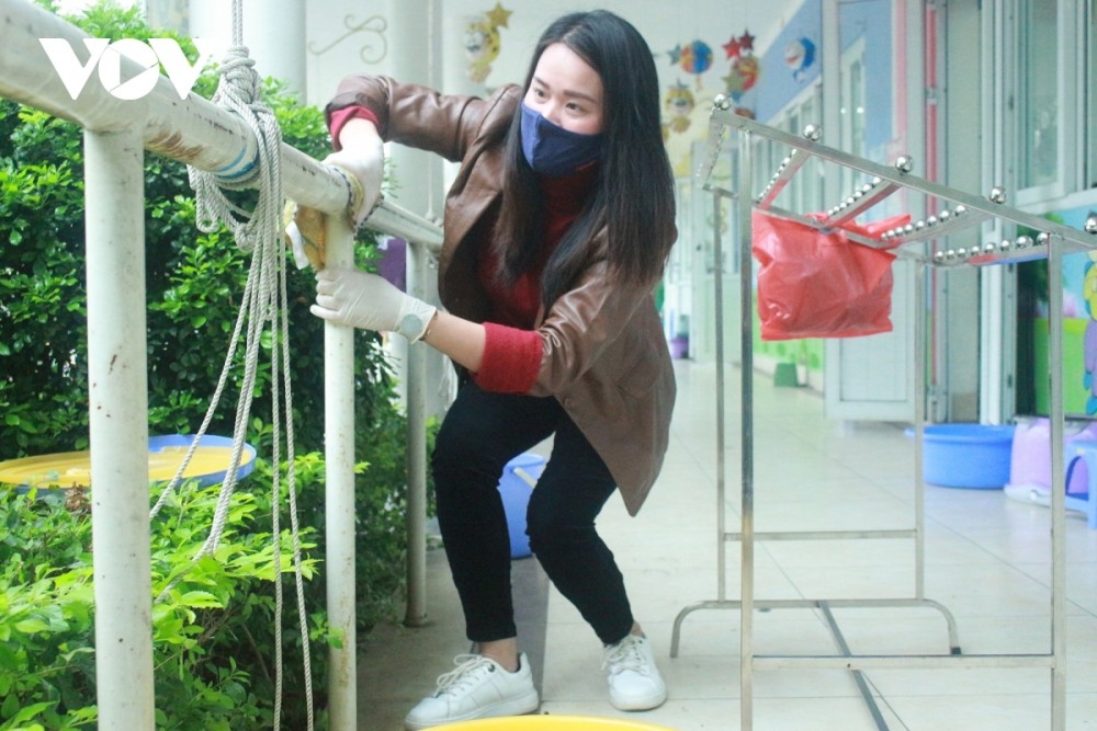 Disinfection work is carried out in a careful and serious manner. Disinfection work is carried out in a careful and serious manner.