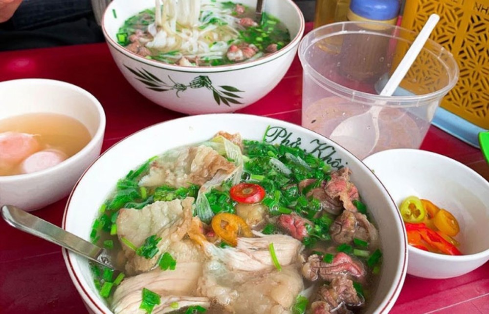 Viet Nam Records Organization announced 100 local food specialties