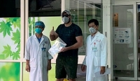 vietnam hands over medical supplies to help laos fight covid 19