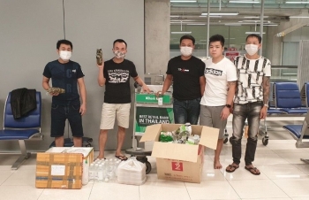 Five Vietnamese citizens stuck at Thai airport get help from Embassy