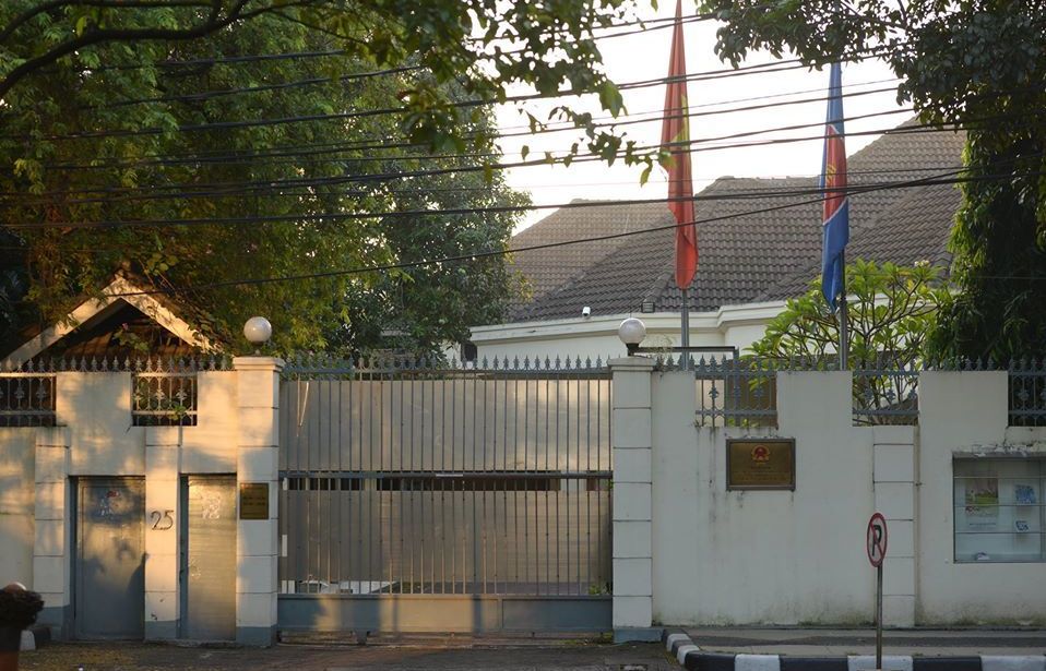 Đại sứ quán Việt Nam tại Indonesia ra thông báo khẩn đối với người Việt đã đăng ký về nước do dịch Covid-19