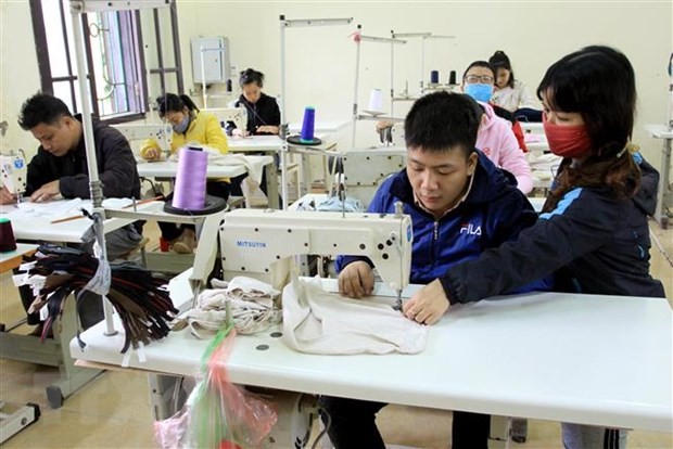 Bac Giang improves quality of human resources