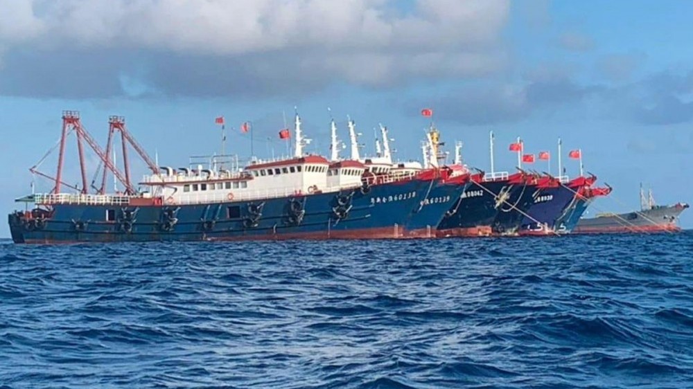 Foreign Policy cung cấp hành tung của tàu cá Trung Quốc tại Đá Ba Đầu, chỉ ra chiến thuật 'cải bắp' trên Biển Đông