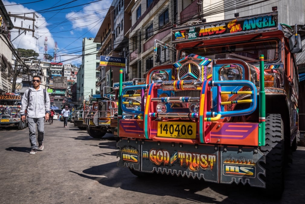 xe jeepney doc dao sap chia tay nguoi dan philippines