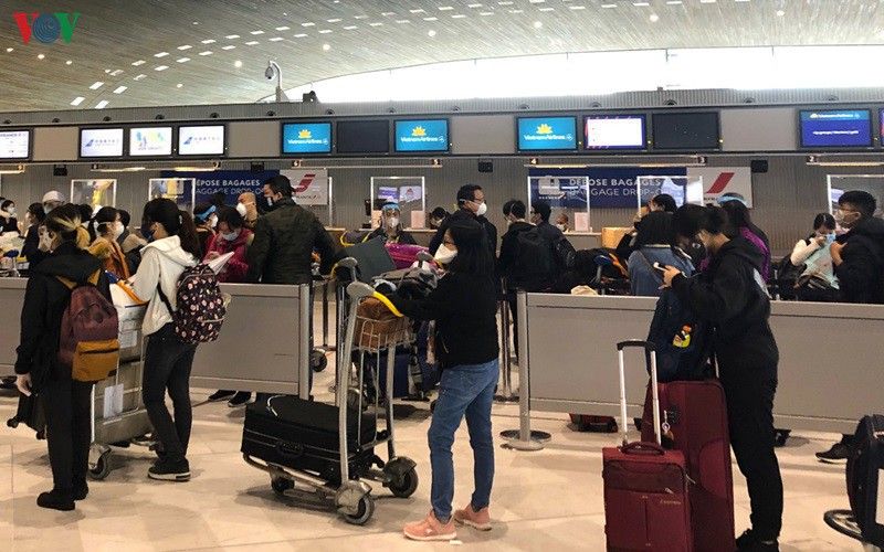 about 240 vietnamese return home from france on may 5 and 6