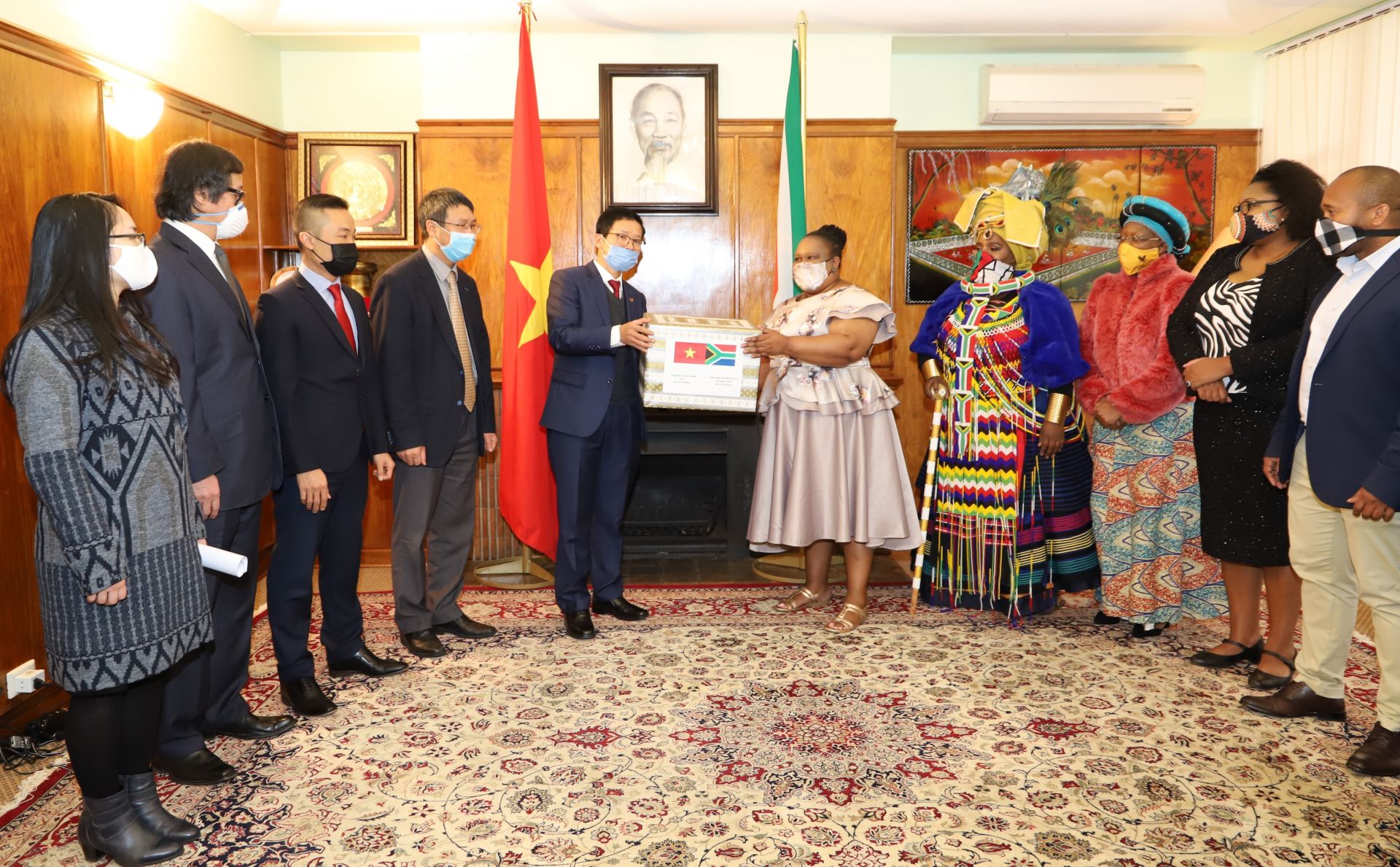 vietnam presents gift to south africa to help fight covid 19 epidemic