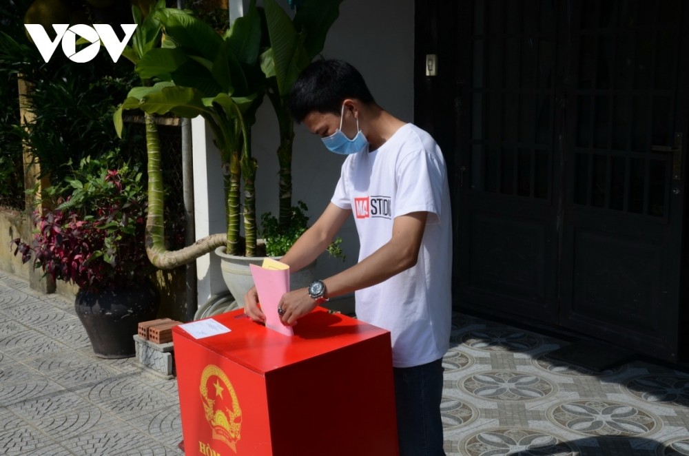 Da Nang holds election rehearsal in COVID-19 context Da Nang holds election rehearsal in COVID-19 context