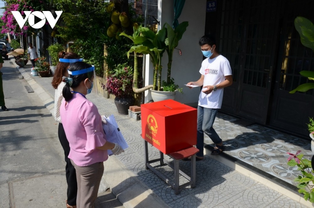 Da Nang holds election rehearsal in COVID-19 context Da Nang holds election rehearsal in COVID-19 context