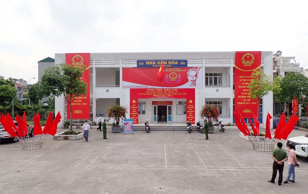 Gia Lam district’s police ensures security, order for the upcoming elections of deputies to the 15th National Assembly and all-level People’s Councils for 2021-2026. (Photo:VNA) Gia Lam district’s police ensures security, order for the upcoming elections of deputies to the 15th National Assembly and all-level People’s Councils for 2021-2026. (Photo:VNA)
