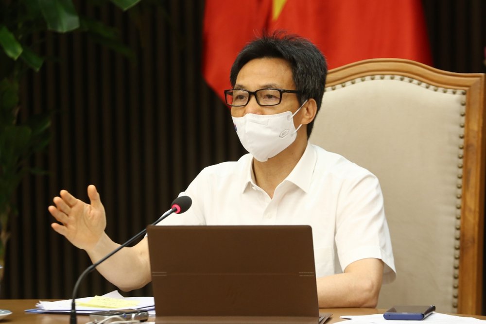 COVID-19 outbreaks at industrial parks must be kept in check, says Deputy PM Vu Duc Dam