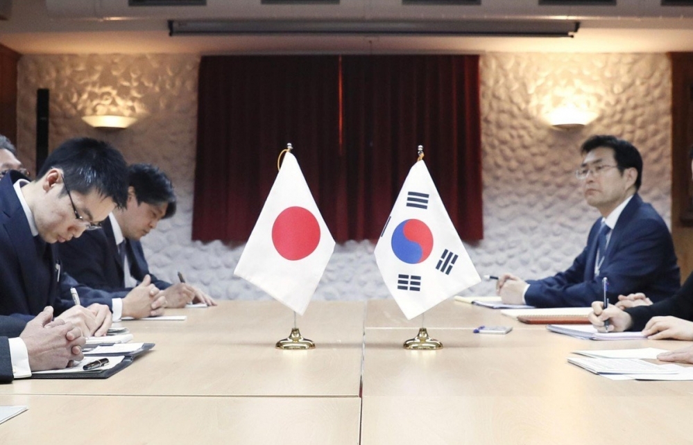 Bất chấp căng thẳng, Bộ trưởng Quốc phòng Nhật-Hàn gặp nhau tại Hội nghị Shangri-La
