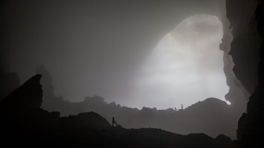 majestic phong nha ke bang national park through lens of foreign photographer