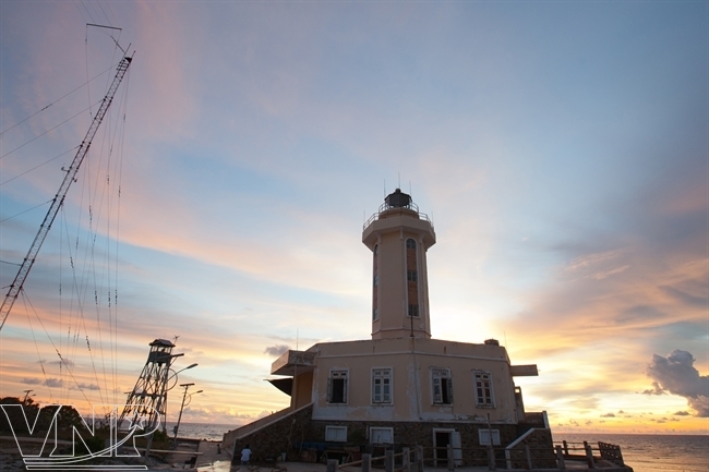 Truong Sa lighthouses affirm Viet Nam's sovereignty over seas and islands