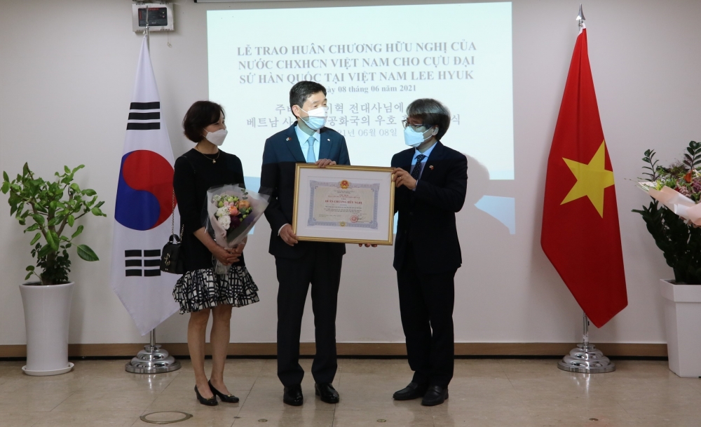 Former RoK Ambassador to Viet Nam honoured with Friendship Order