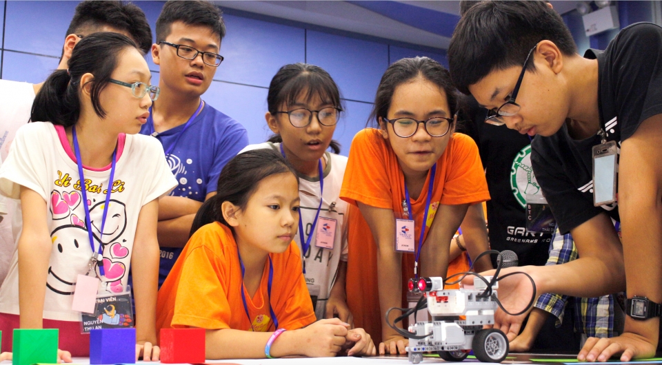 local students learn tech skills at us embassy robotics camp