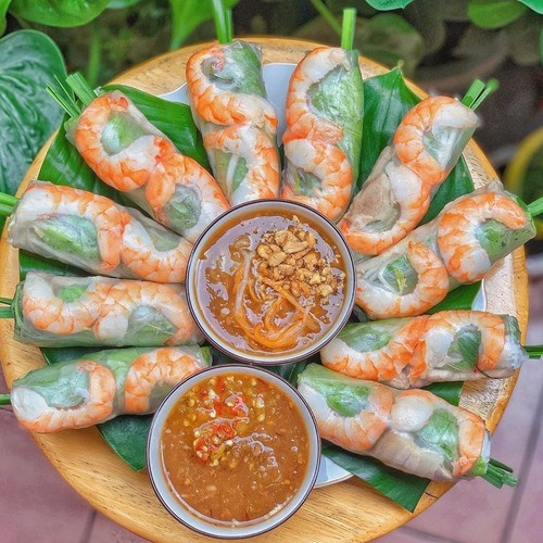 Fresh Vietnamese spring rolls honoured by foreign media outlets 4829 spring rolls 1 trwn