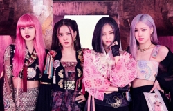 Vấp chỉ trích về bảo tồn văn hóa, Hanbok vẫn 'nổi như cồn' nhờ K-pop