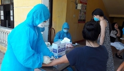 Covid-19 ở Việt Nam sáng 18/7: Không có ca mắc mới, cách ly hơn 13.000 người, bàn giao 1 trường hợp đặc biệt về từ Trung Quốc