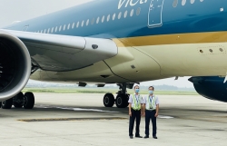 Vietnam airlines’ flight carries stranded citizens in equatorial guinea home