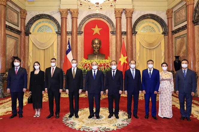 State President Nguyen Xuan Phuc hosts receptions for foreign ambassadors