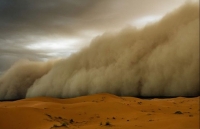 Đám mây bụi Sahara 'làm dịu' các cơn bão ở Đại Tây Dương