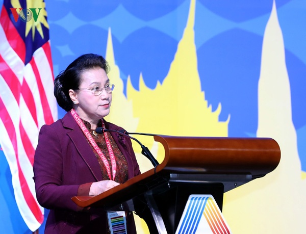 top legislator raises east sea issue at aipa 40