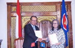 Vietnam assumes rotary chair of ASEAN Committee in Czech Republic