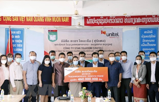 Unitel helps Nguyen Du bilingual school improve quality