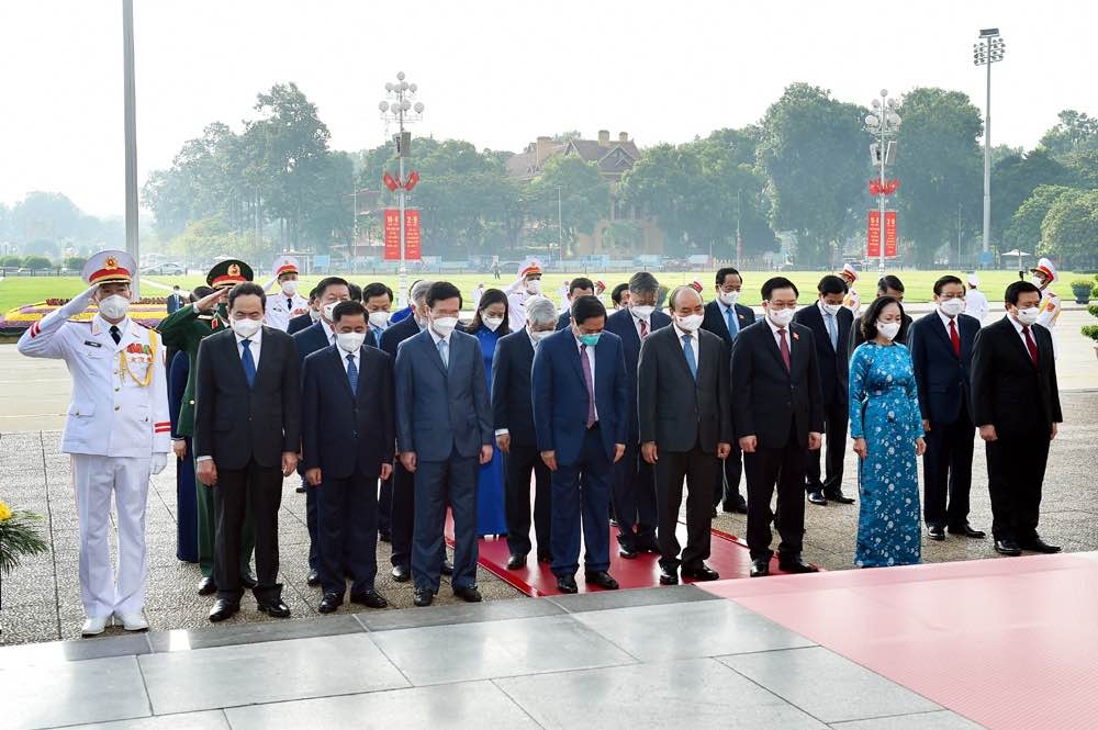 Leaders commemorate President Ho Chi Minh on National Day