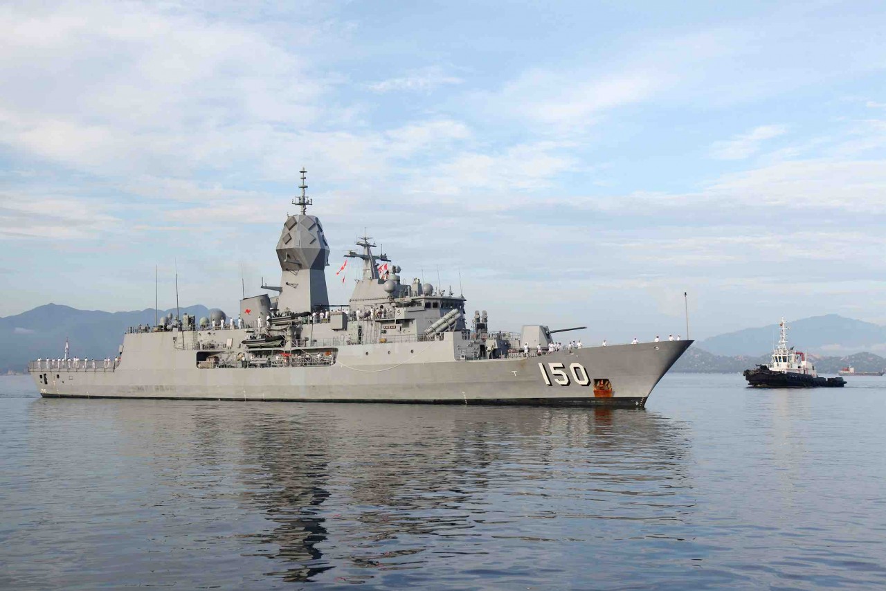 Australian Indo-Pacific Endeavour 2021 Task Group arrives in Viet Nam