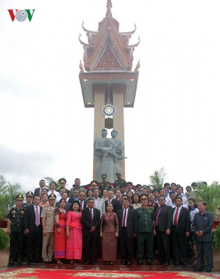 11th vietnam cambodia friendship monument inaugurated in cambodia