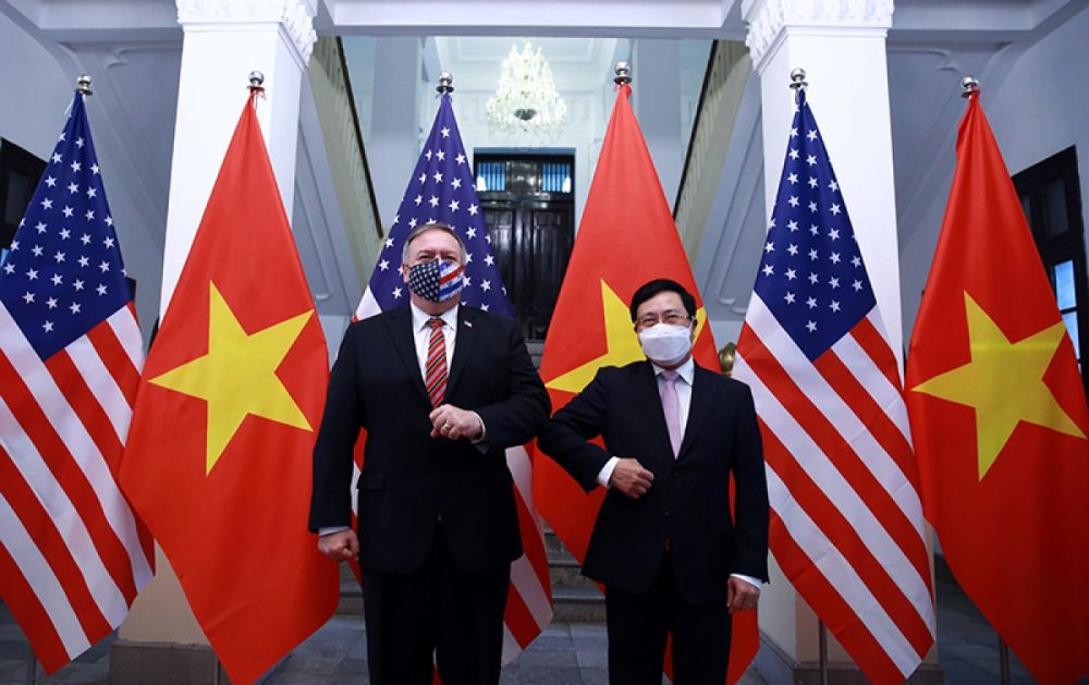 The visit is made at the invitation of Deputy Prime Minister and Foreign Minister Pham Binh Minh. (Photo: VGP) US Secretary of State Mike Pompeo welcomed in Ha Noi