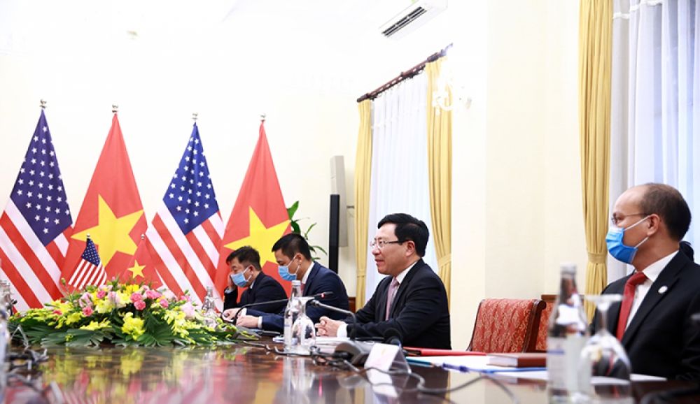 Pompeo stops over in Vietnam during his Asian tour that included India, Sri Lanka, Maldives and Indonesia. (Photo: VGP). US Secretary of State Mike Pompeo welcomed in Ha Noi